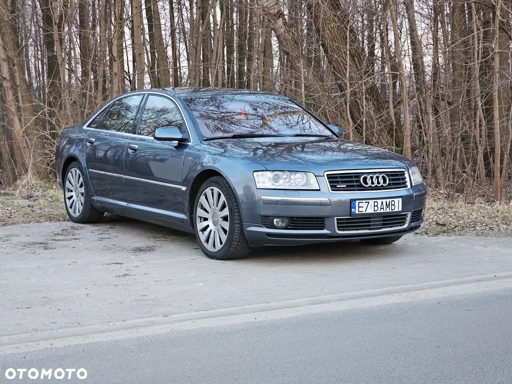 Audi A8 4.2 Quattro - 1