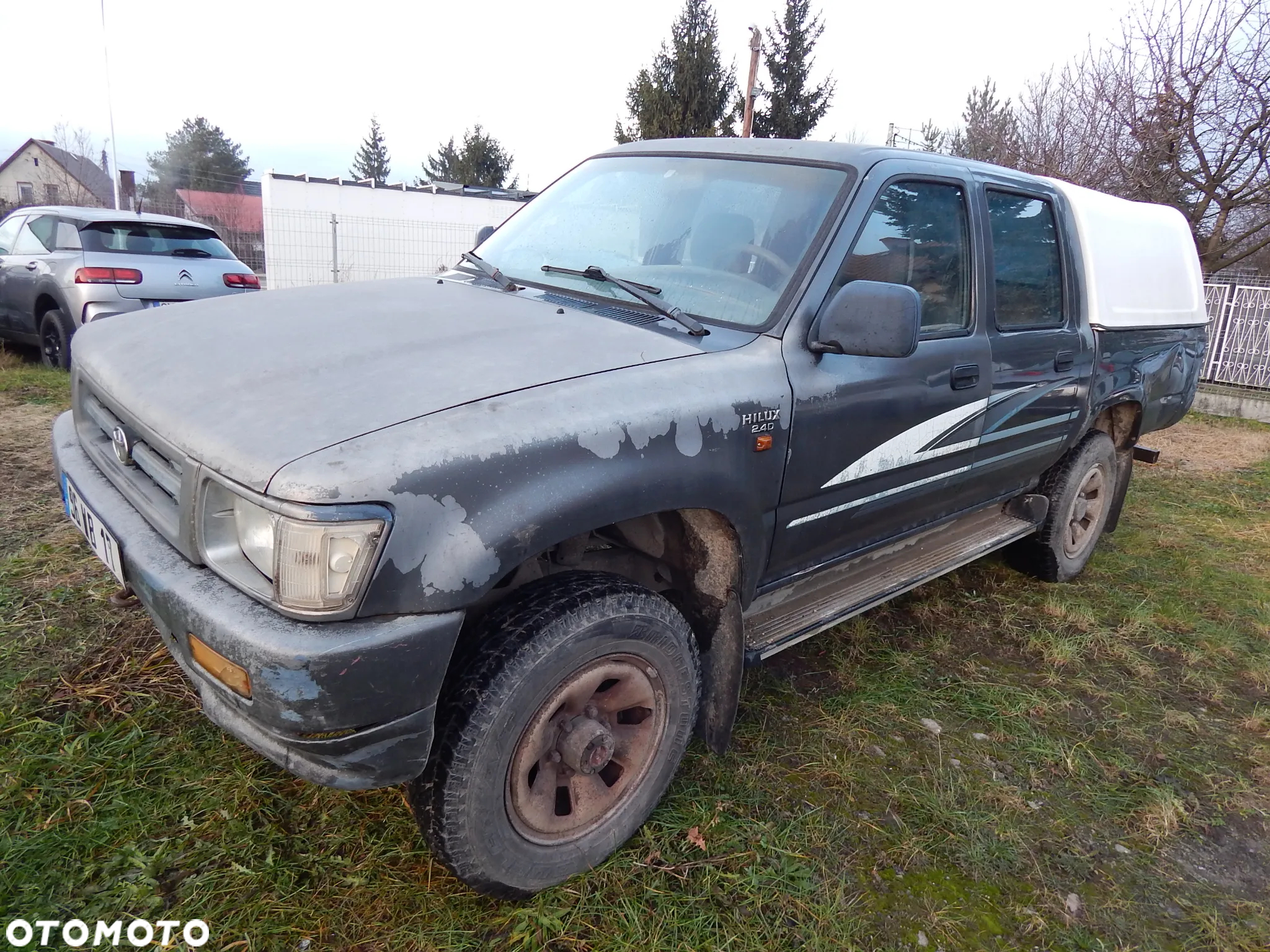 Toyota Hilux 4WD DLX - 14