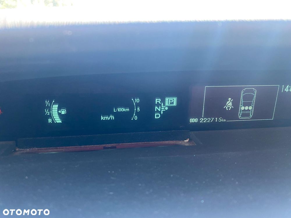Toyota Prius 1.8 HSD Prestige - 4