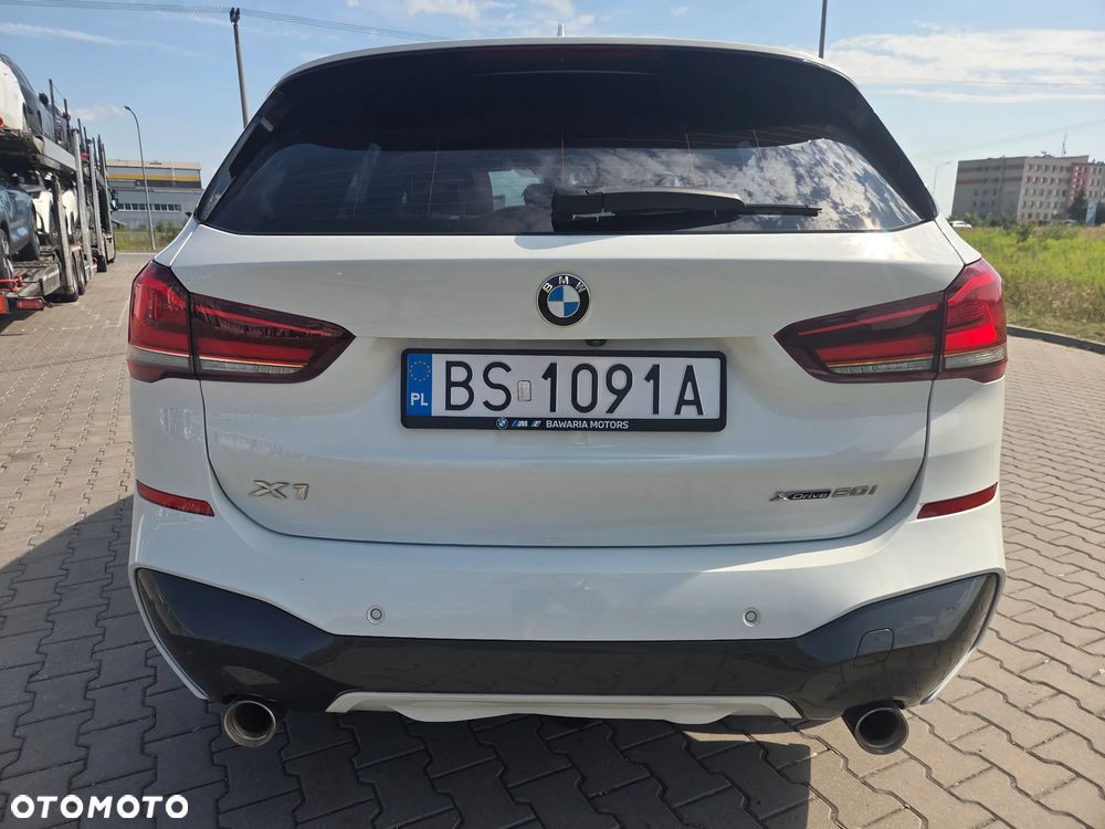BMW X1 xDrive20i M Sport - 15