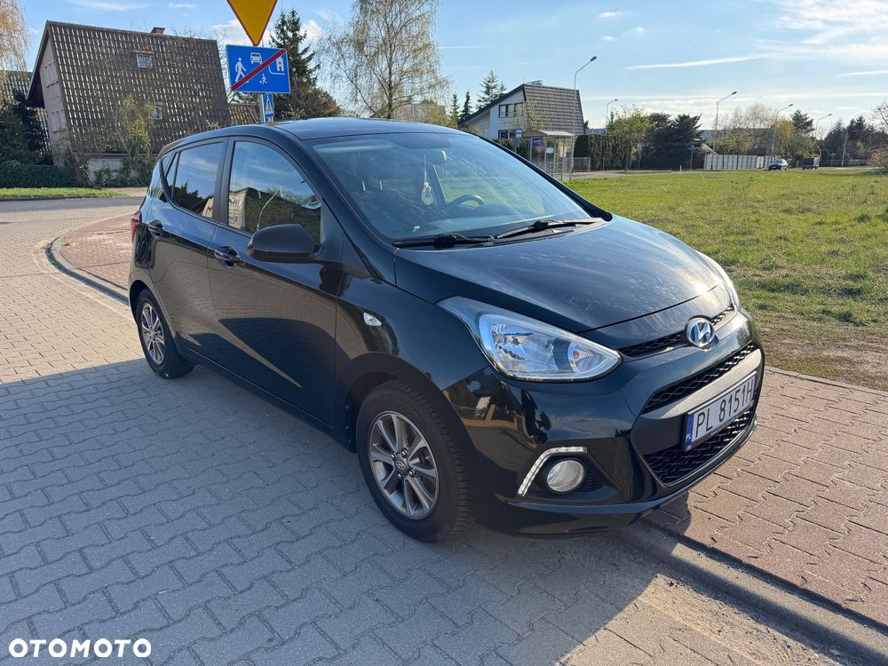 Hyundai i10 1.0 Fifa World Cup Edition - 6