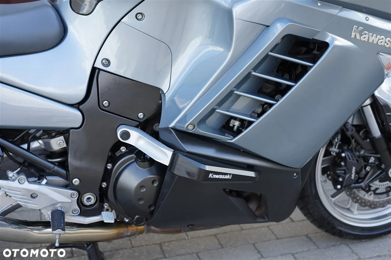 Kawasaki GTR - 11