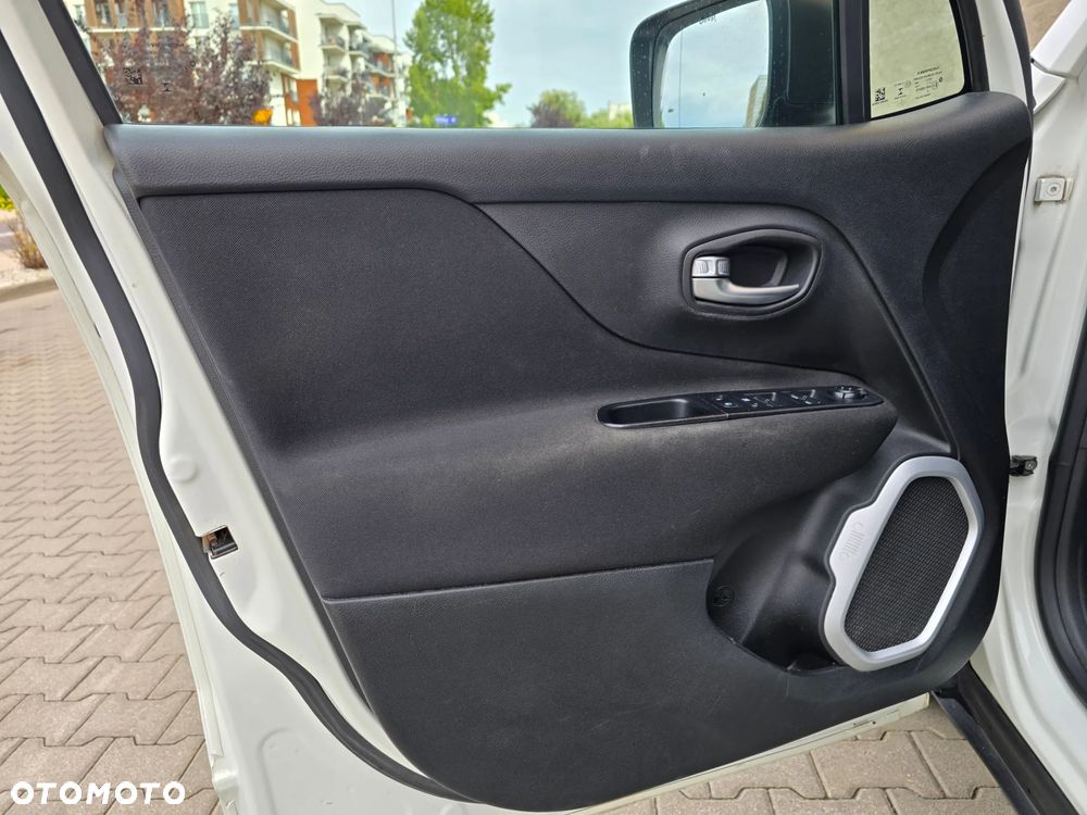 Jeep Renegade 1.6 E-TorQ Sport FWD - 13