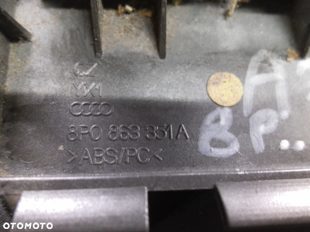 Audi A3 regulacja podgrzewania foteli 8P0863351A 8E0963563A - 3