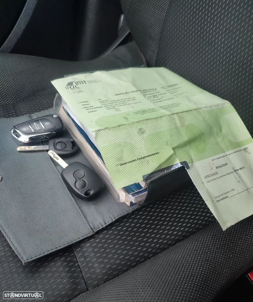 Renault Clio 1.2 16V Rip Curl II - 11