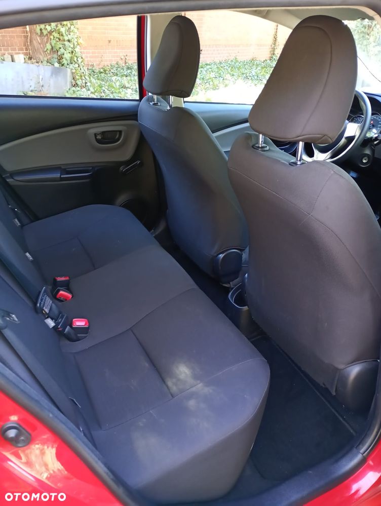 Toyota Yaris - 10