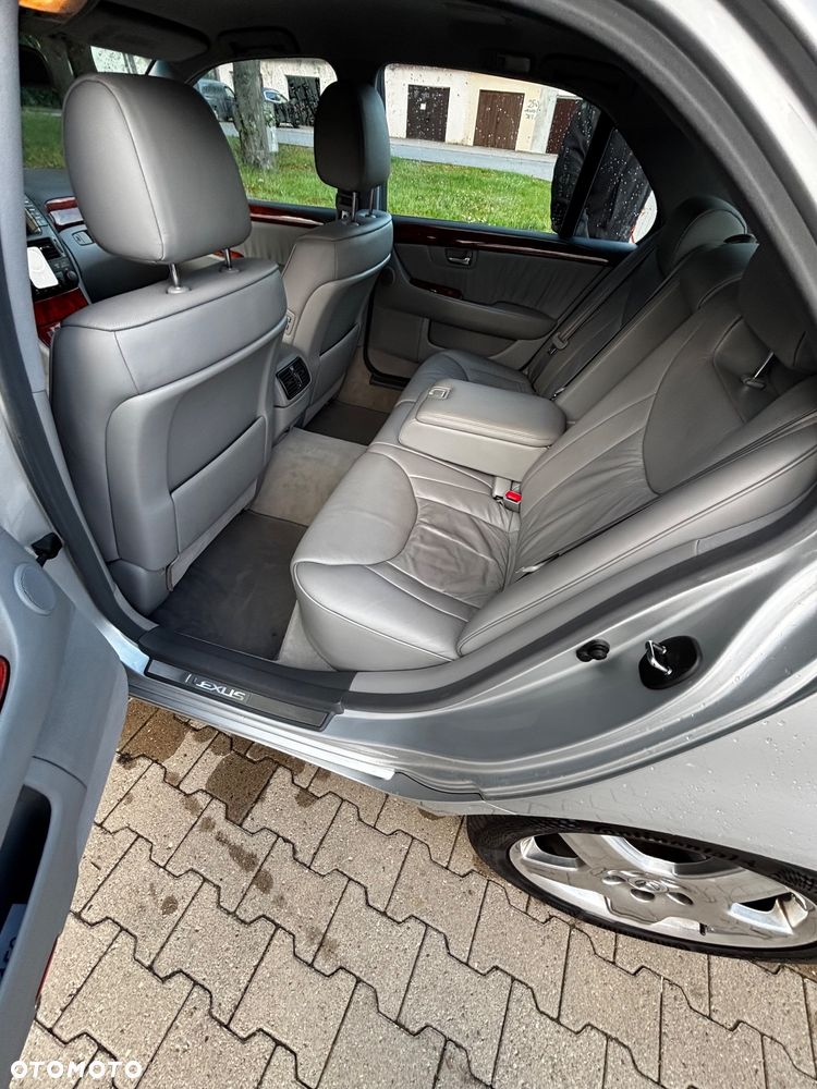 Lexus LS Comfort - 3