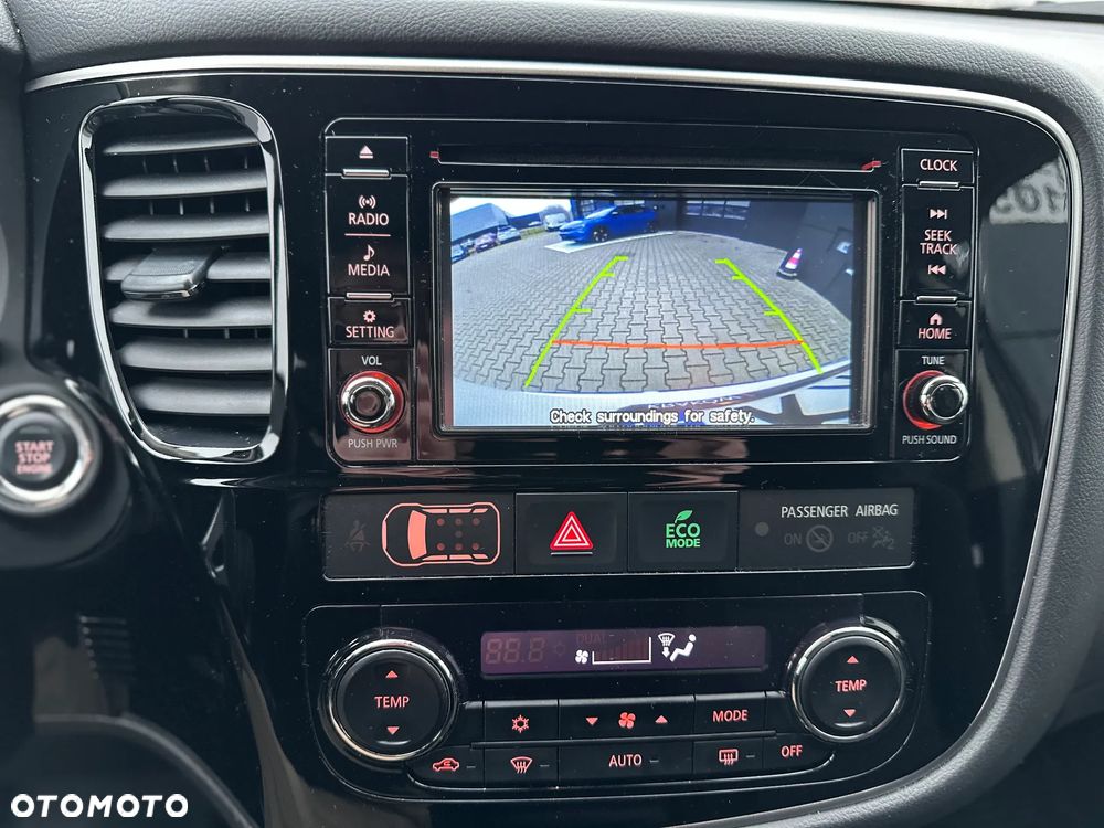 Mitsubishi Outlander 2.0 Intense Comfort 4WD CVT - 12