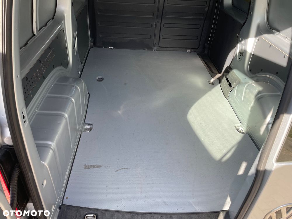 Volkswagen Caddy Maxi - 11