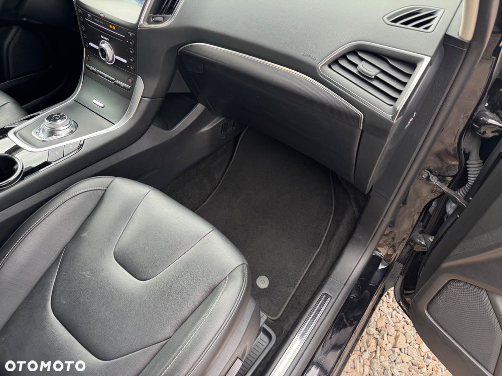 Ford S-Max 2.5 Hybrid Titanium CVT - 22