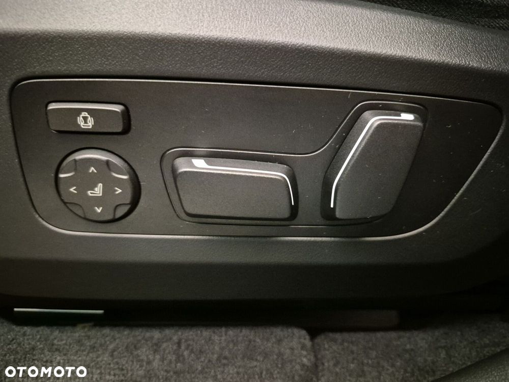 BMW X3 xDrive20 mHEV - 25