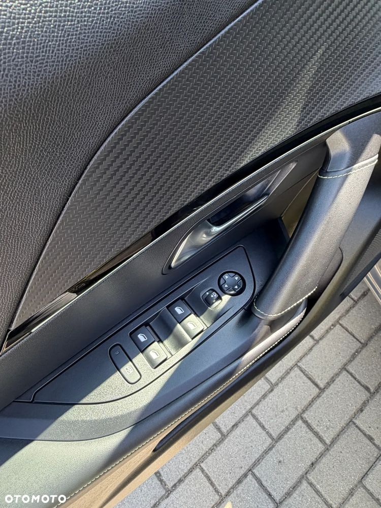 Peugeot 2008 1.2 PureTech GT S&S EAT8 - 10