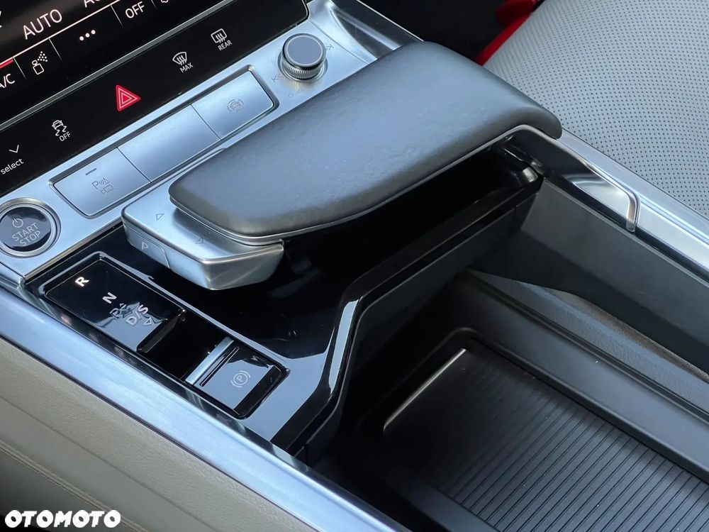 Audi e-tron 55 Quattro S Line - 32