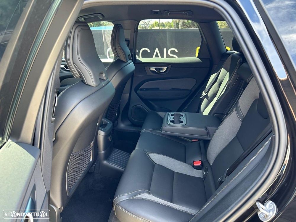 Volvo XC 60 2.0 T6 PHEV Black Edition AWD - 30