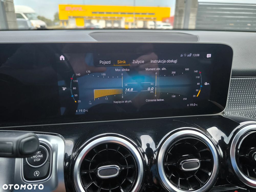 Mercedes-Benz GLB - 22