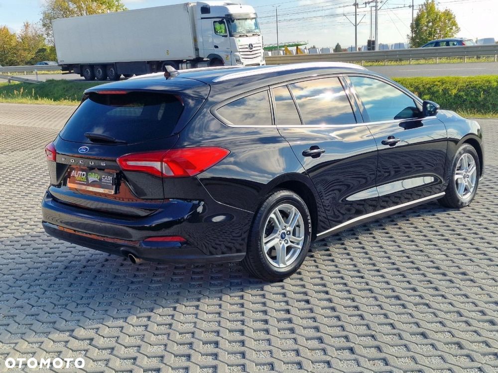 Ford Focus SW - 37