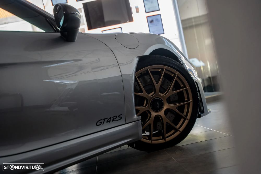 Porsche 718 Cayman GT4 RS - 16
