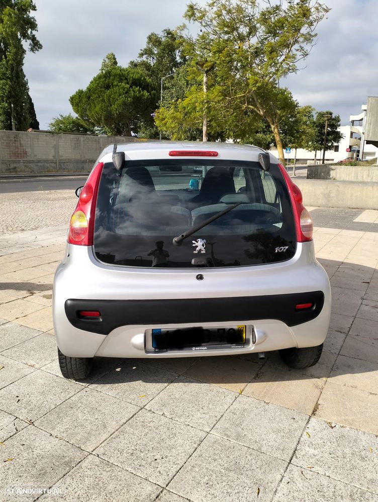 Peugeot 107 1.0 Trendy — fotografia 3
