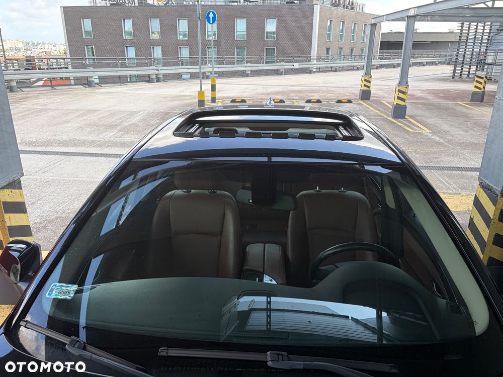 BMW Seria 5 528i Luxury Line - 16