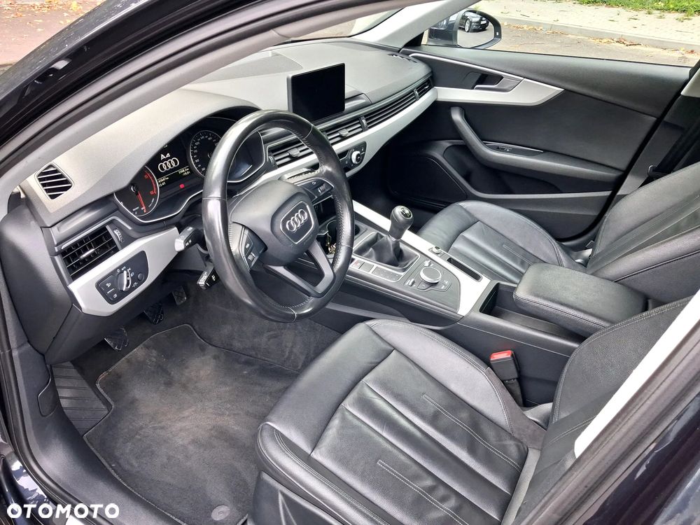Audi A4 Avant 2.0 TDI ultra design - 24