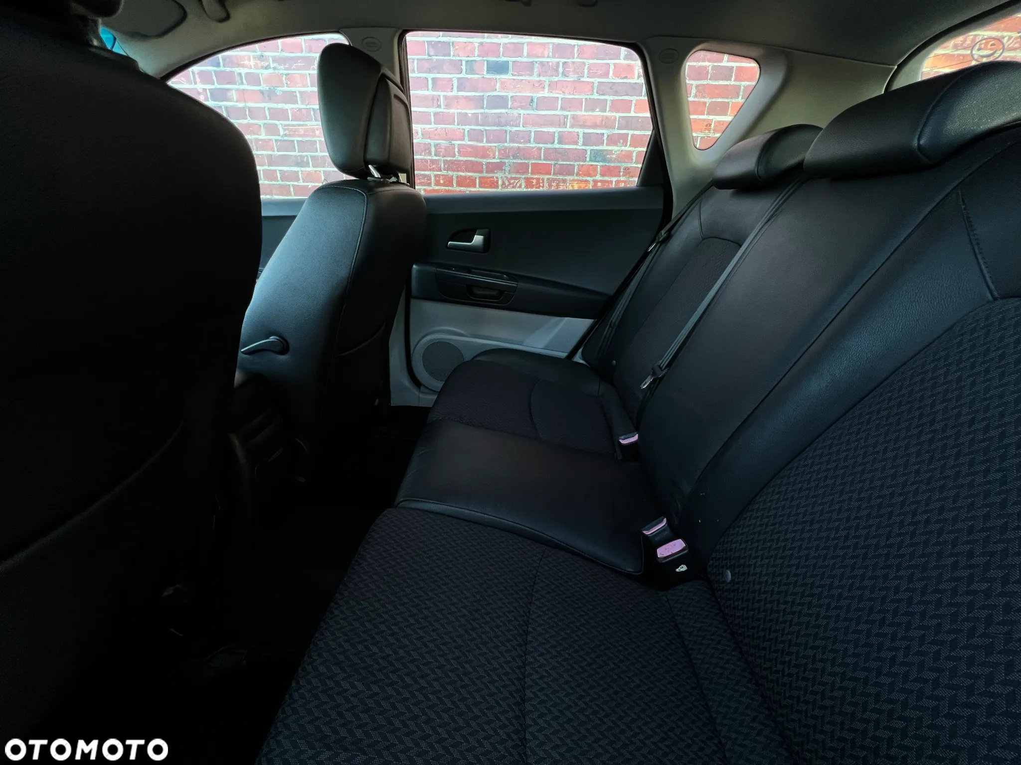 Kia Ceed - 16