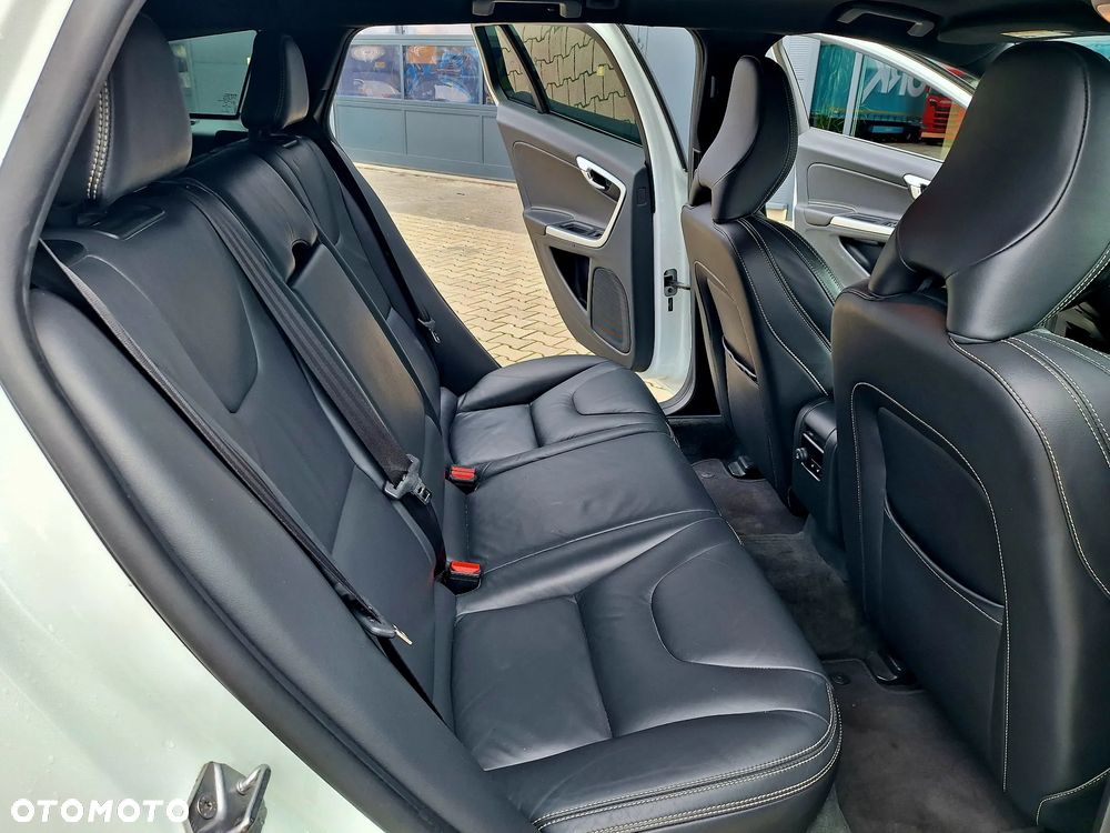 Volvo V60 T5 Drive-E Summum - 20