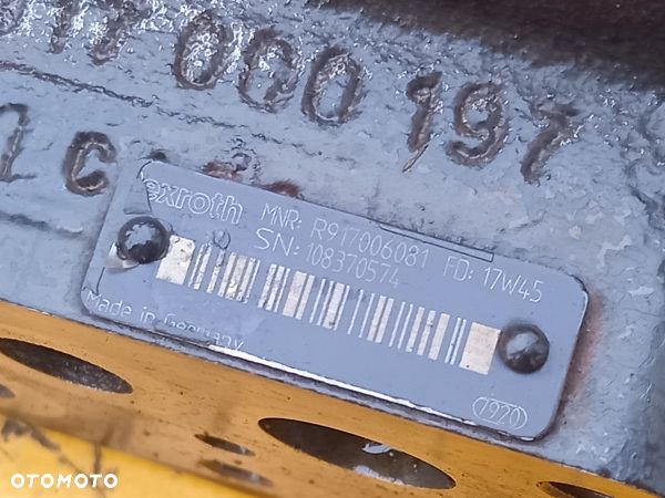 Rozdzielacz sekcja New Holland T6.155 - 4
