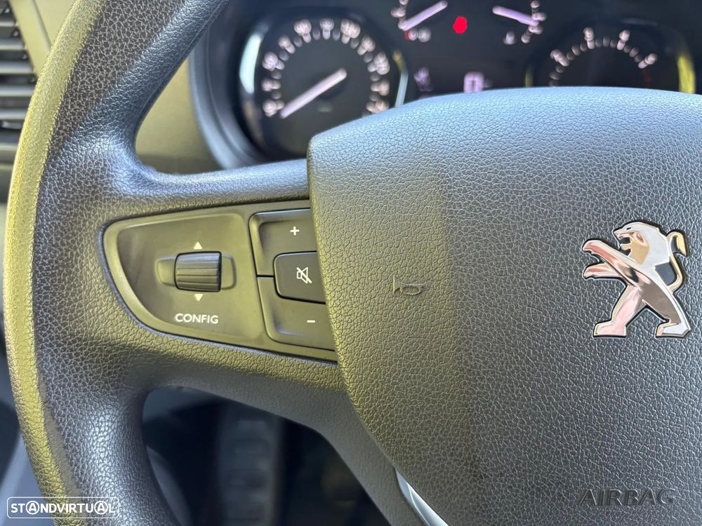 Peugeot Expert 1.5 BlueHdi L2 - 17