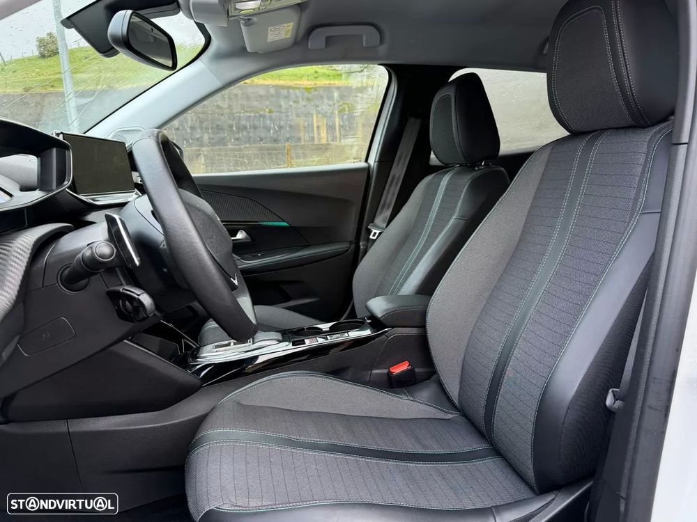 Peugeot 2008 PureTech 130 EAT8 Allure - 5