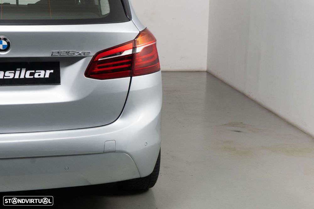 BMW 225xe Active Tourer Line Luxury - 19