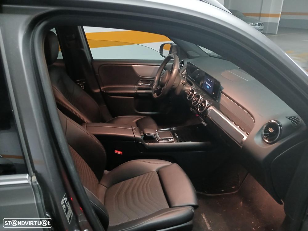 Mercedes-Benz GLB 180 - 8