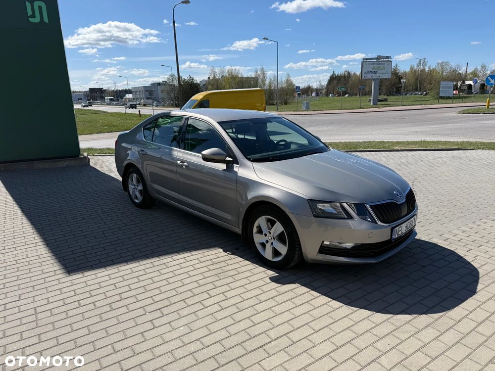 Skoda Octavia 2.0 TDI SCR Ambition DSG - 2