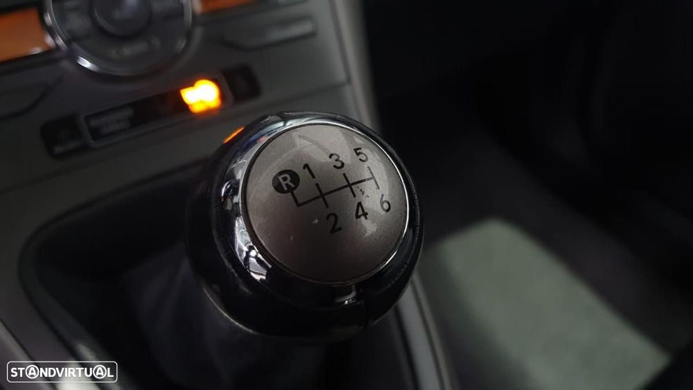 Toyota Auris 2.0 D-4D Exclusive - 22