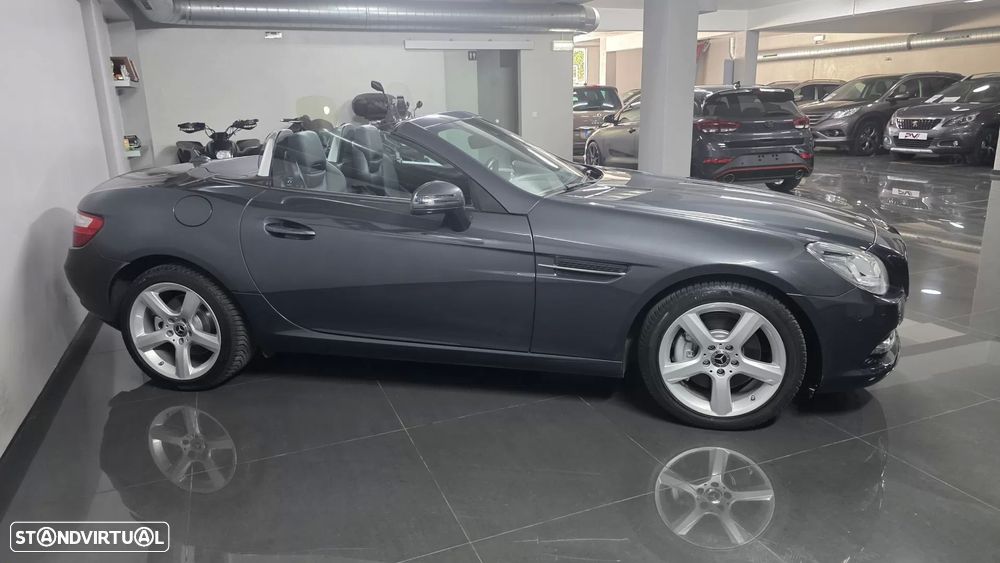 Mercedes-Benz SLK 250 (BlueEFFICIENCY) 7G-TRONIC - 4