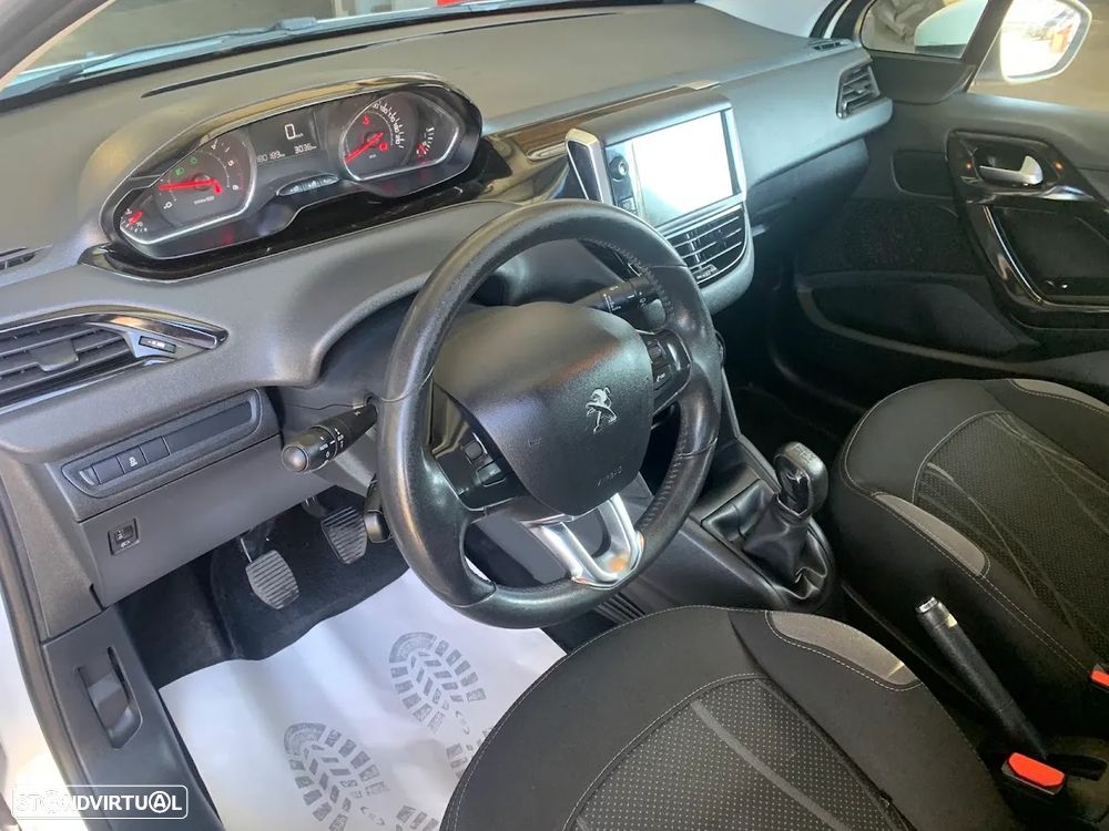 Peugeot 208 1.4 HDi Active - 6