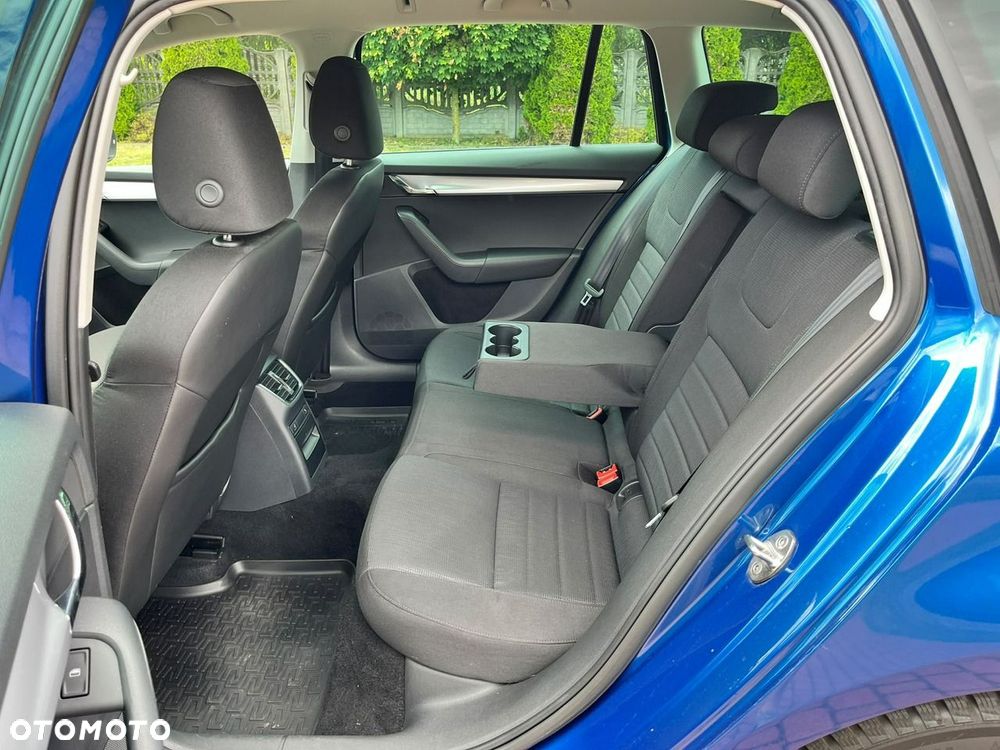 Skoda Octavia 2.0 TDI 4x4 Elegance - 38