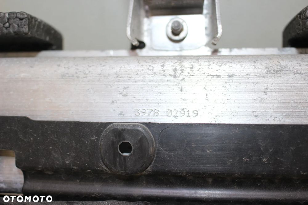 PAS PRZEDNI WZMOCNIENIE CZOŁOWE BMW G30 - 12