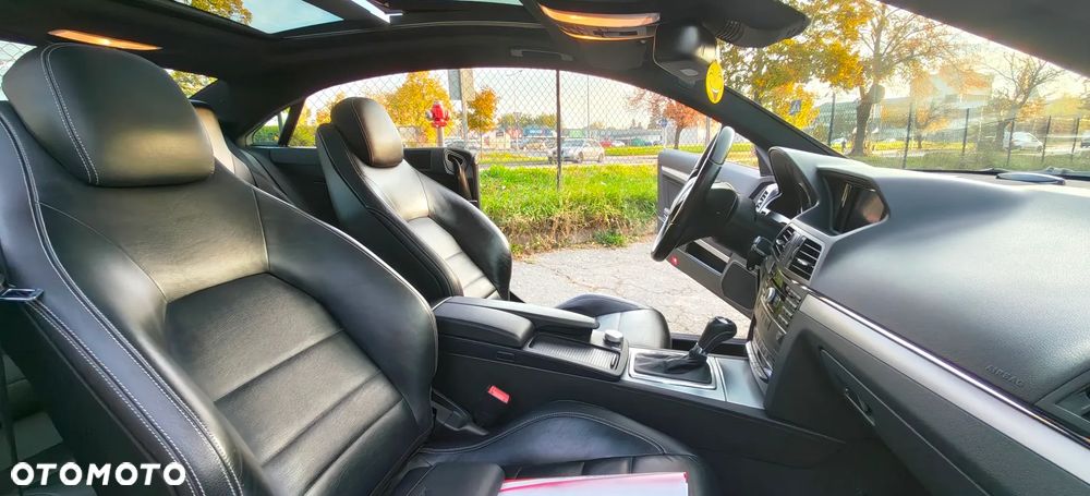 Mercedes-Benz Klasa E 350 CGI BlueEff - 24