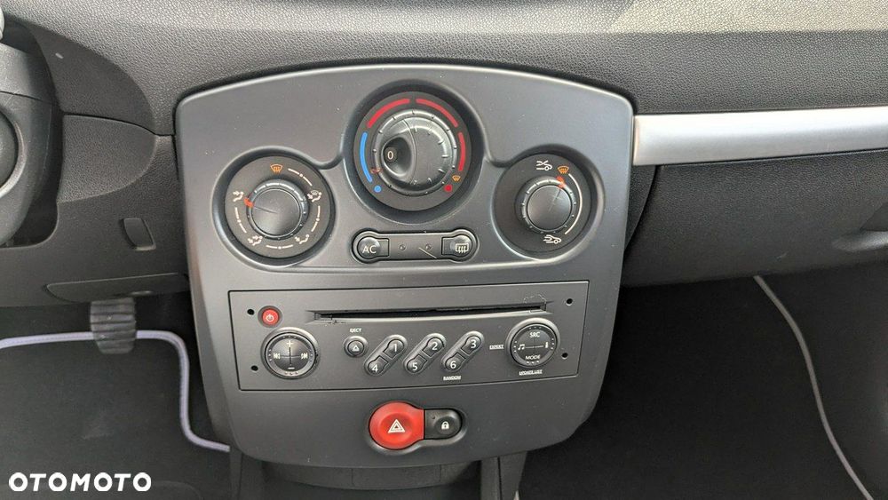 Renault Clio - 27
