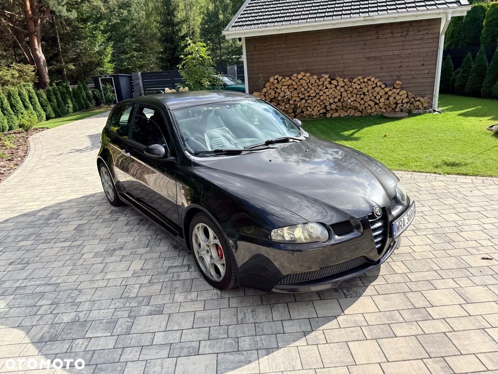 Alfa Romeo 147 3.2 24v GTA - 1