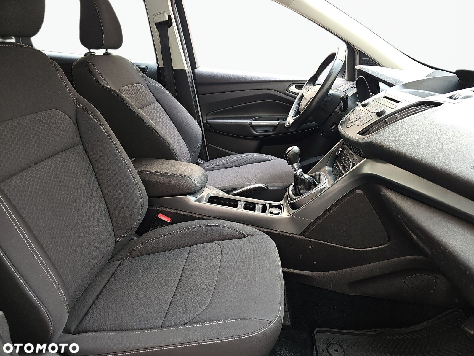 Ford Kuga - 14