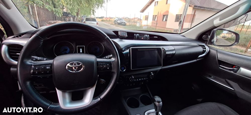 Toyota Hilux - 10