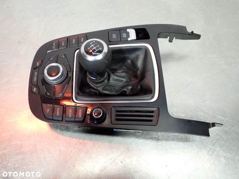 RAMKA WYBIERAKA BIEGÓW PANEL STEROWANIA RADIA AUDI A4 B8 - 3