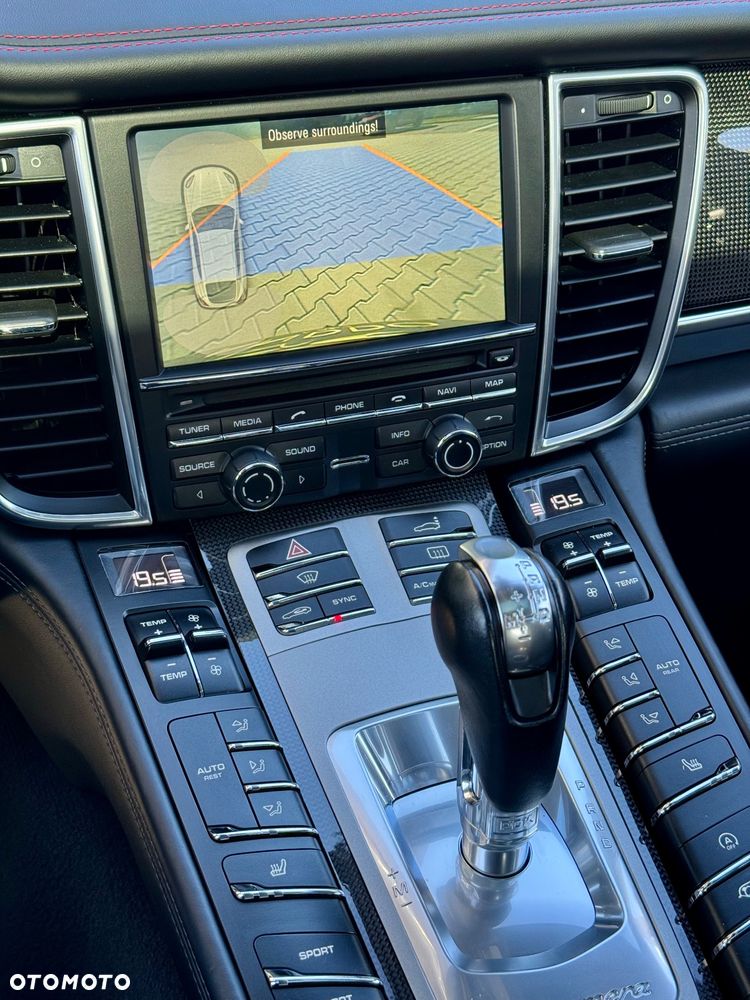 Porsche Panamera GTS - 21