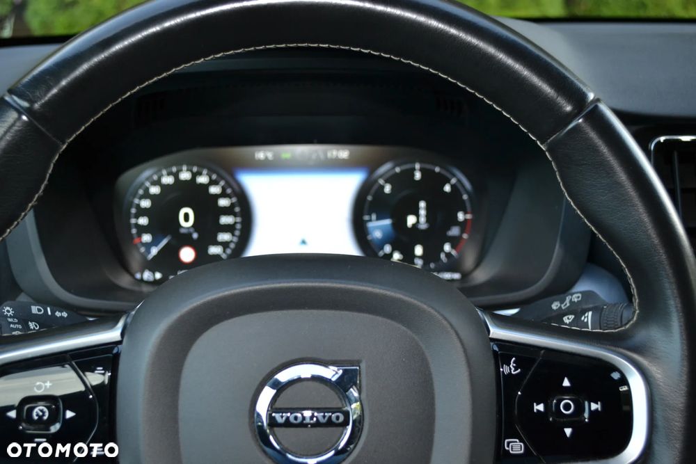 Volvo XC 60 - 22