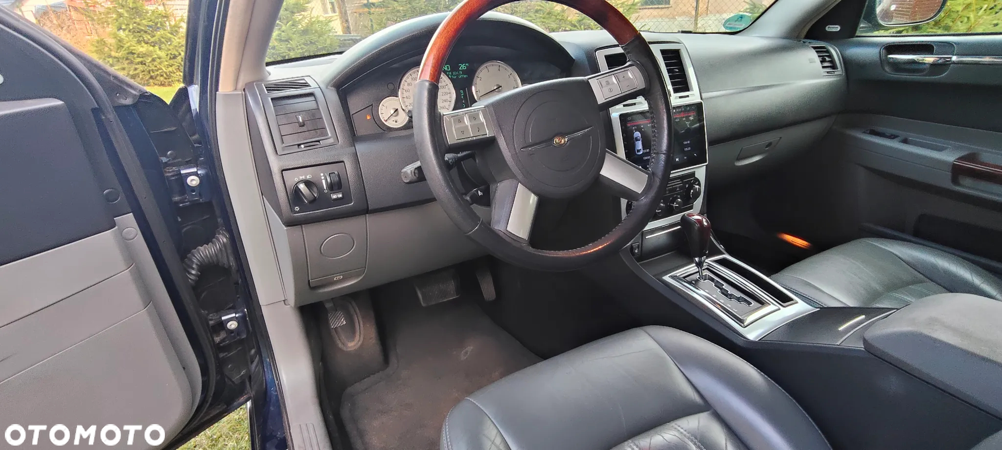 Chrysler 300C 3.5 V6 - 7