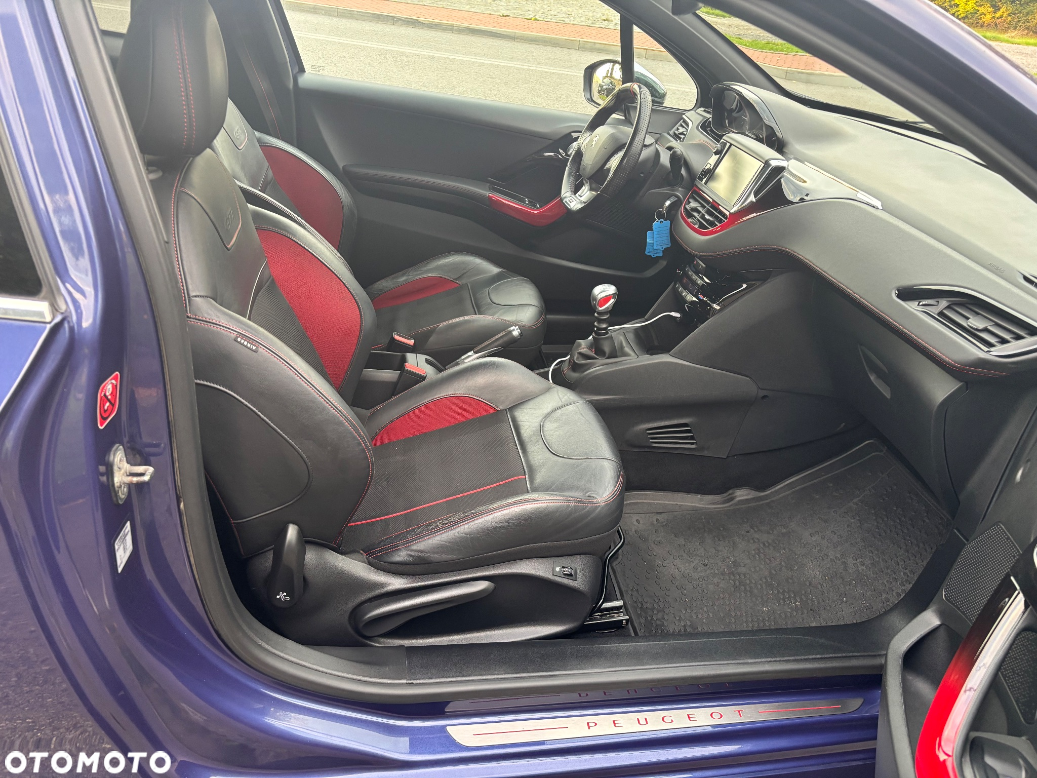 Peugeot 208 1.6 THP GTi - 27