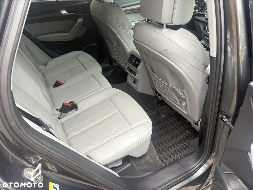 Audi Q5 55 TFSIe quattro S tronic S line business - 18