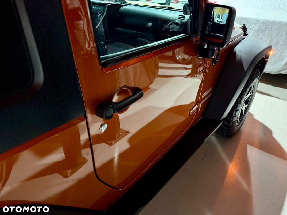 Jeep Wrangler 3.8 Sahara - 17