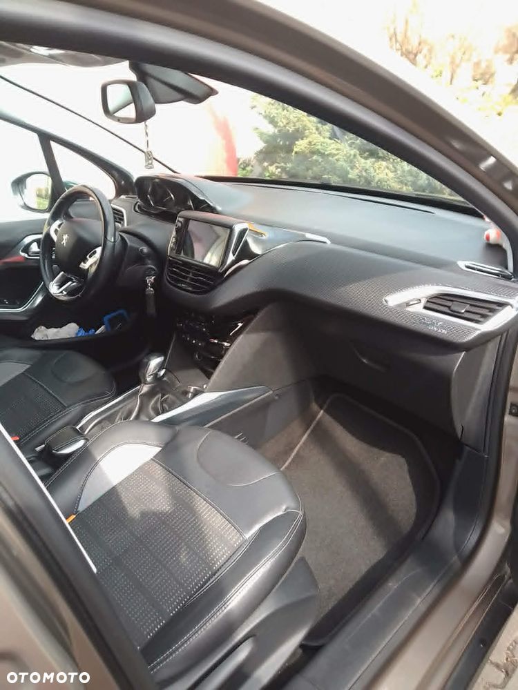 Peugeot 2008 82 VTI Allure - 4